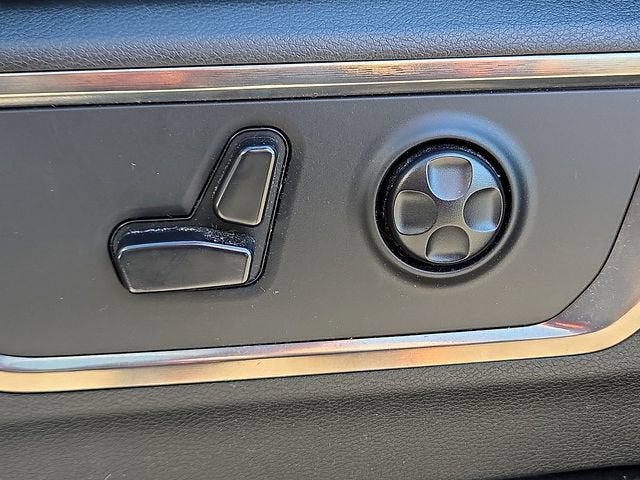 2019 RAM 1500 Limited Crew Cab 4x4 5'7" Box
