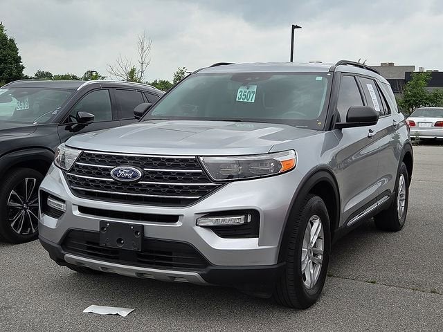 2023 Ford Explorer XLT 4WD's photo