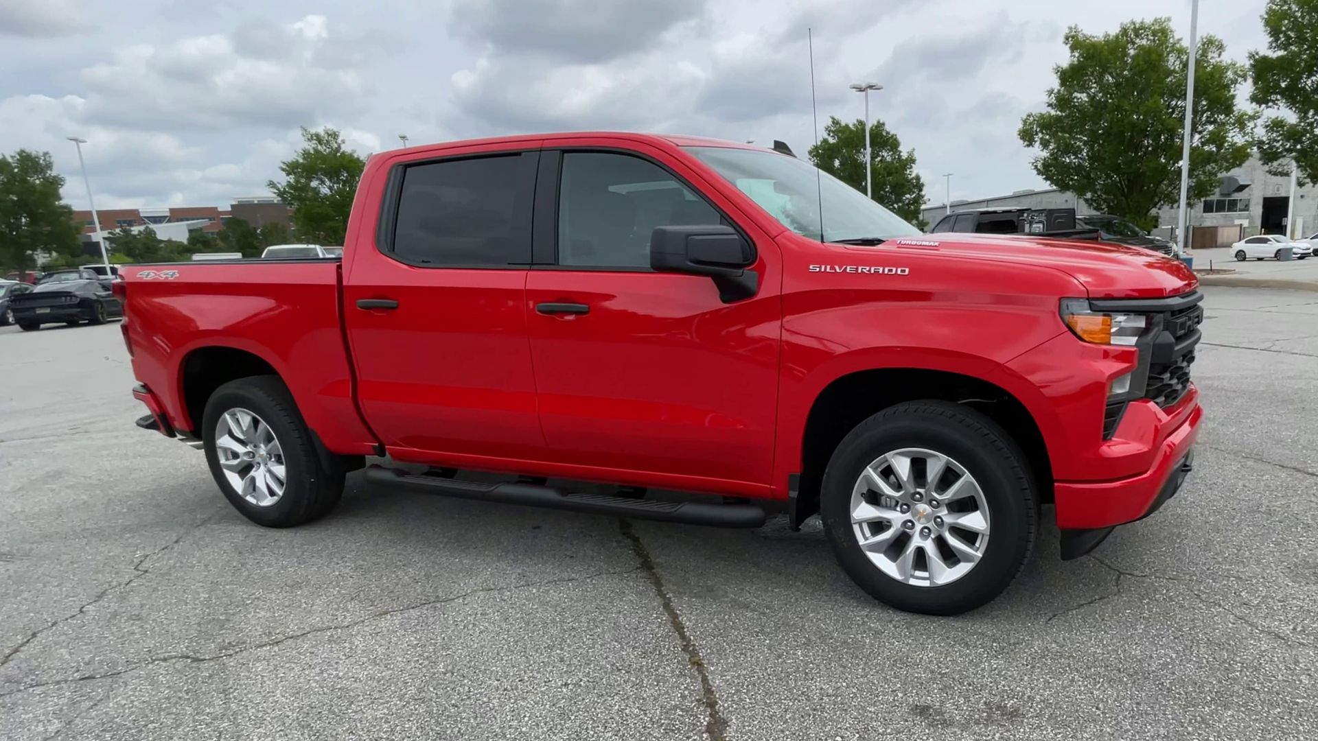 2025 Chevrolet Silverado 1500 Custom