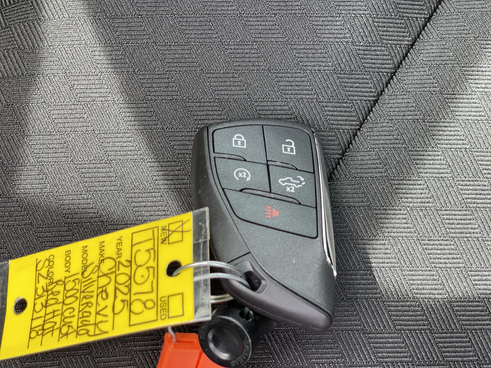 2025 Chevrolet Silverado 1500 Custom