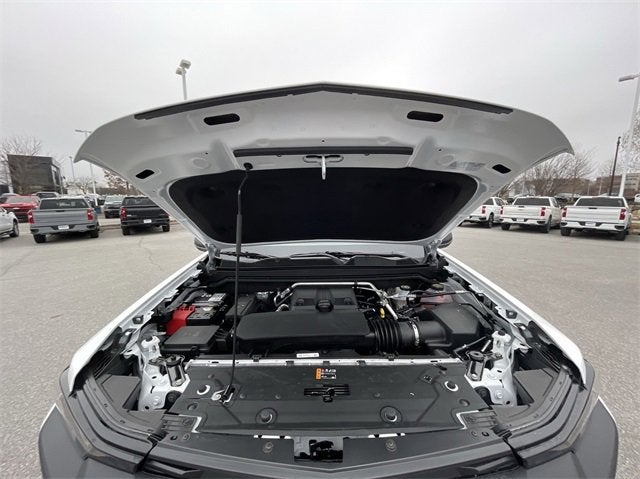 2025 Chevrolet Colorado WT/LT