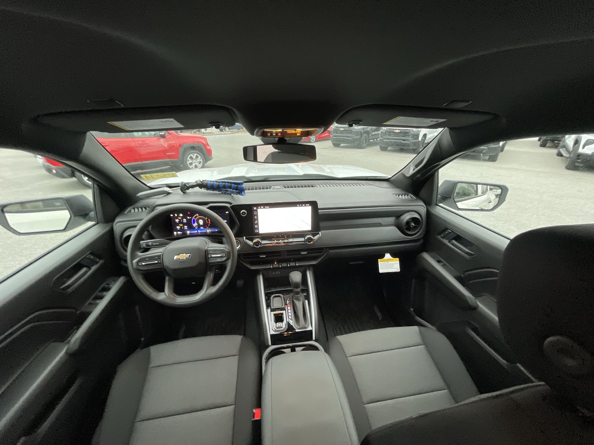 2025 Chevrolet Colorado WT/LT