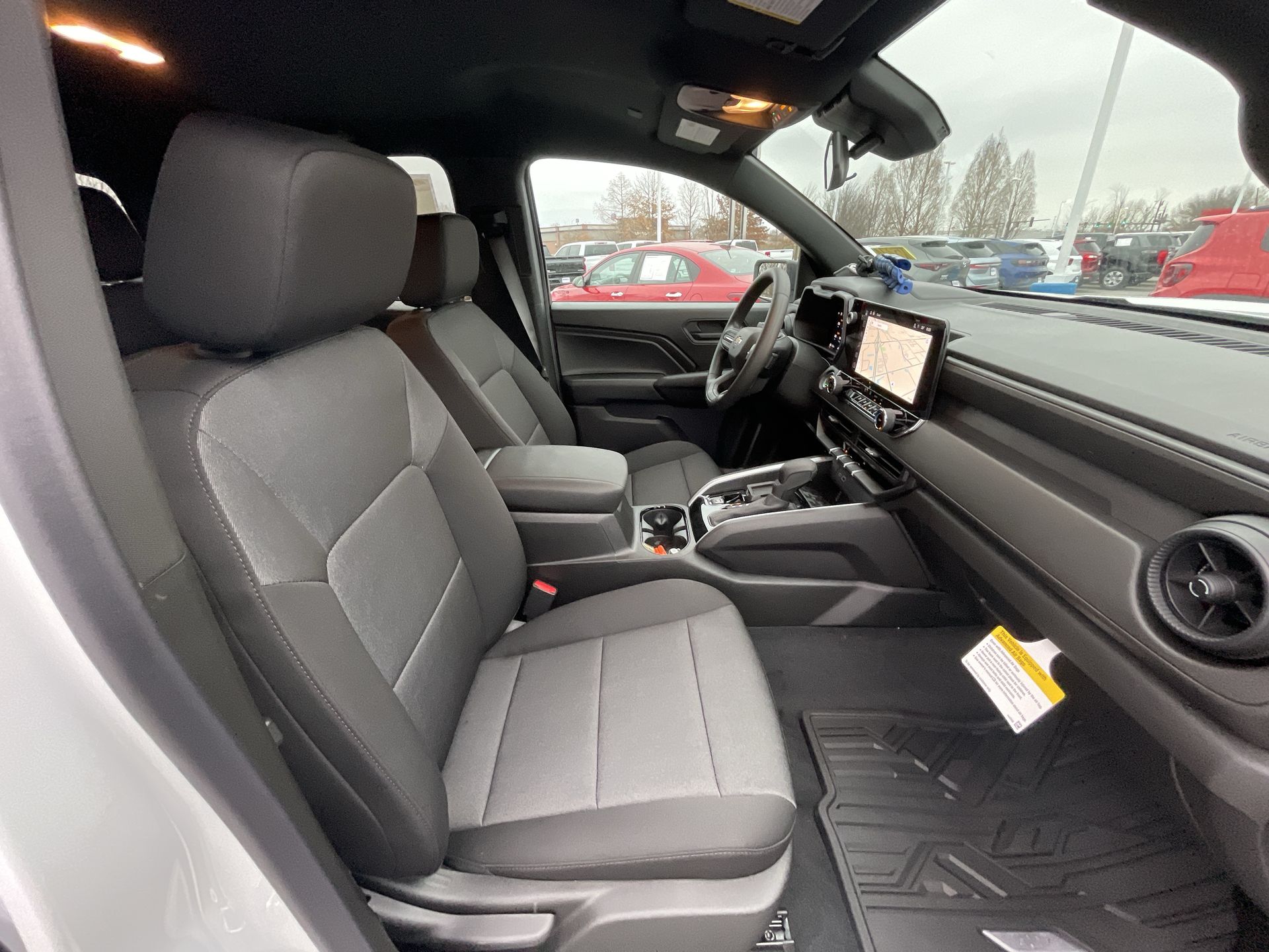 2025 Chevrolet Colorado WT/LT