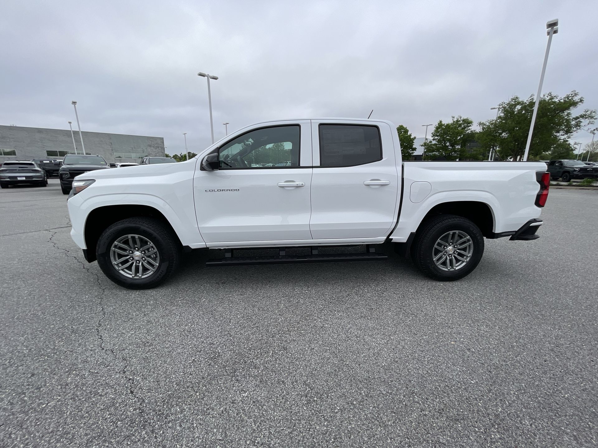 2025 Chevrolet Colorado WT/LT