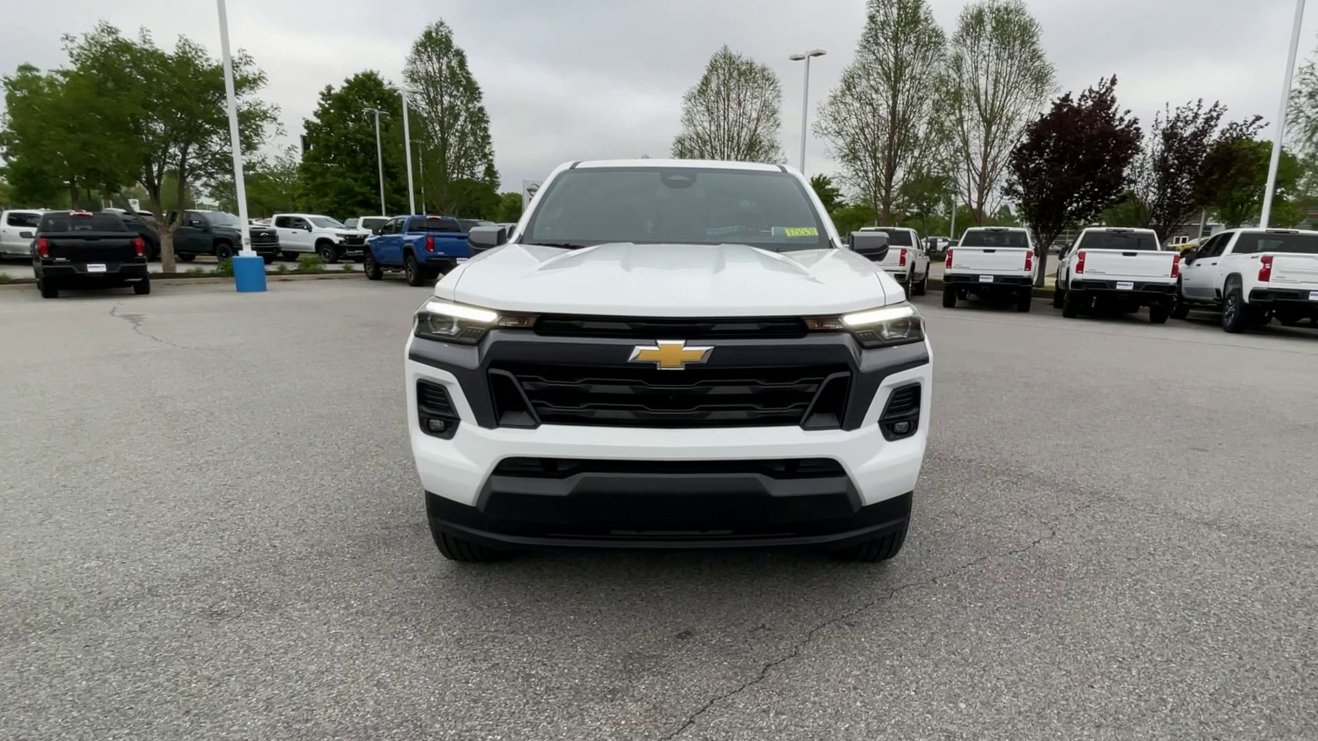 2025 Chevrolet Colorado WT/LT