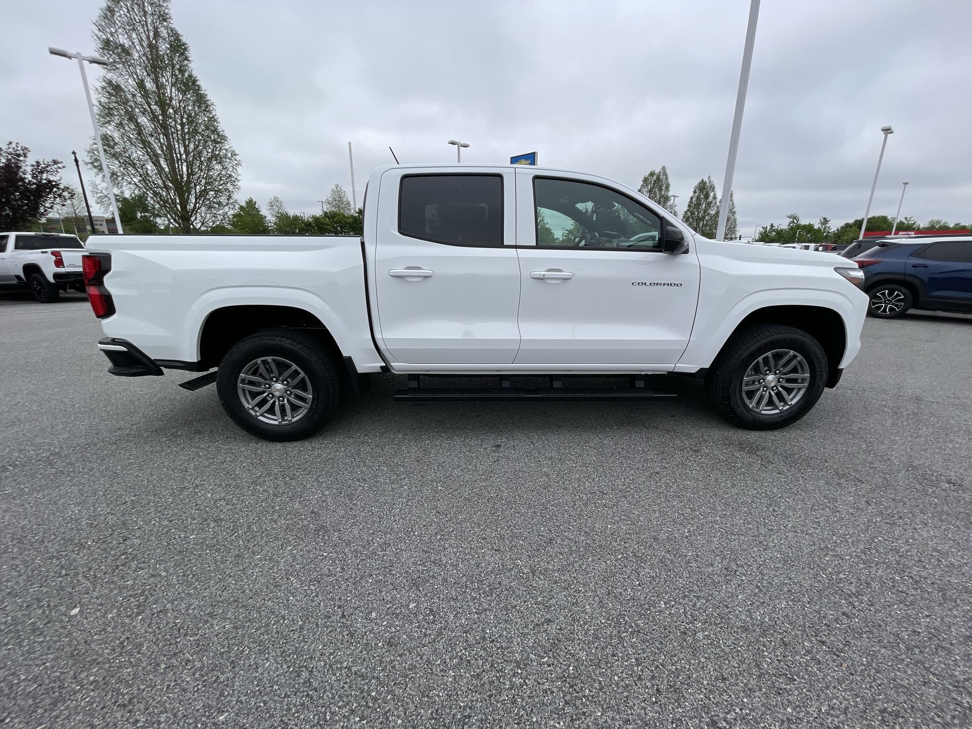 2025 Chevrolet Colorado WT/LT