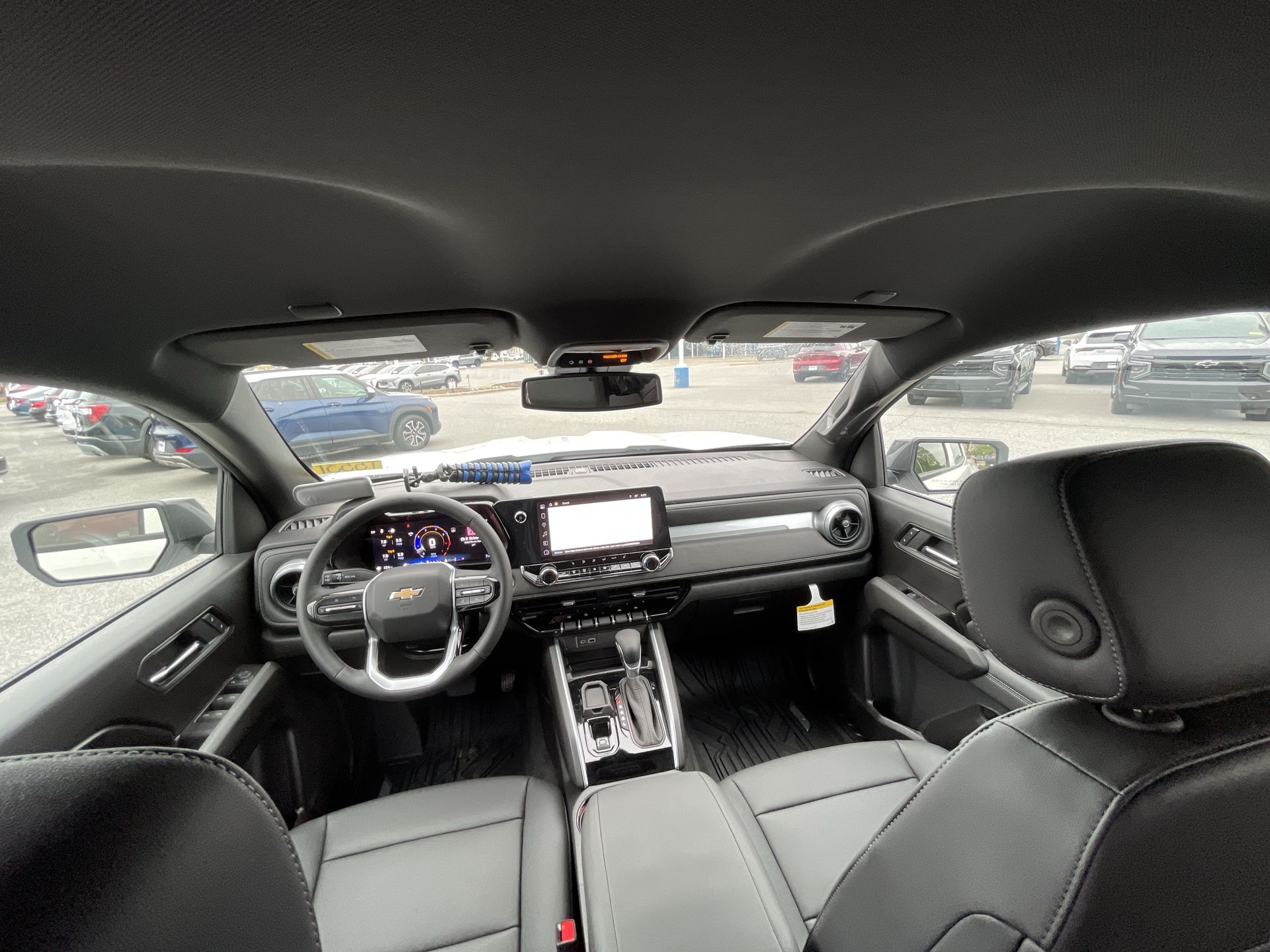 2025 Chevrolet Colorado WT/LT