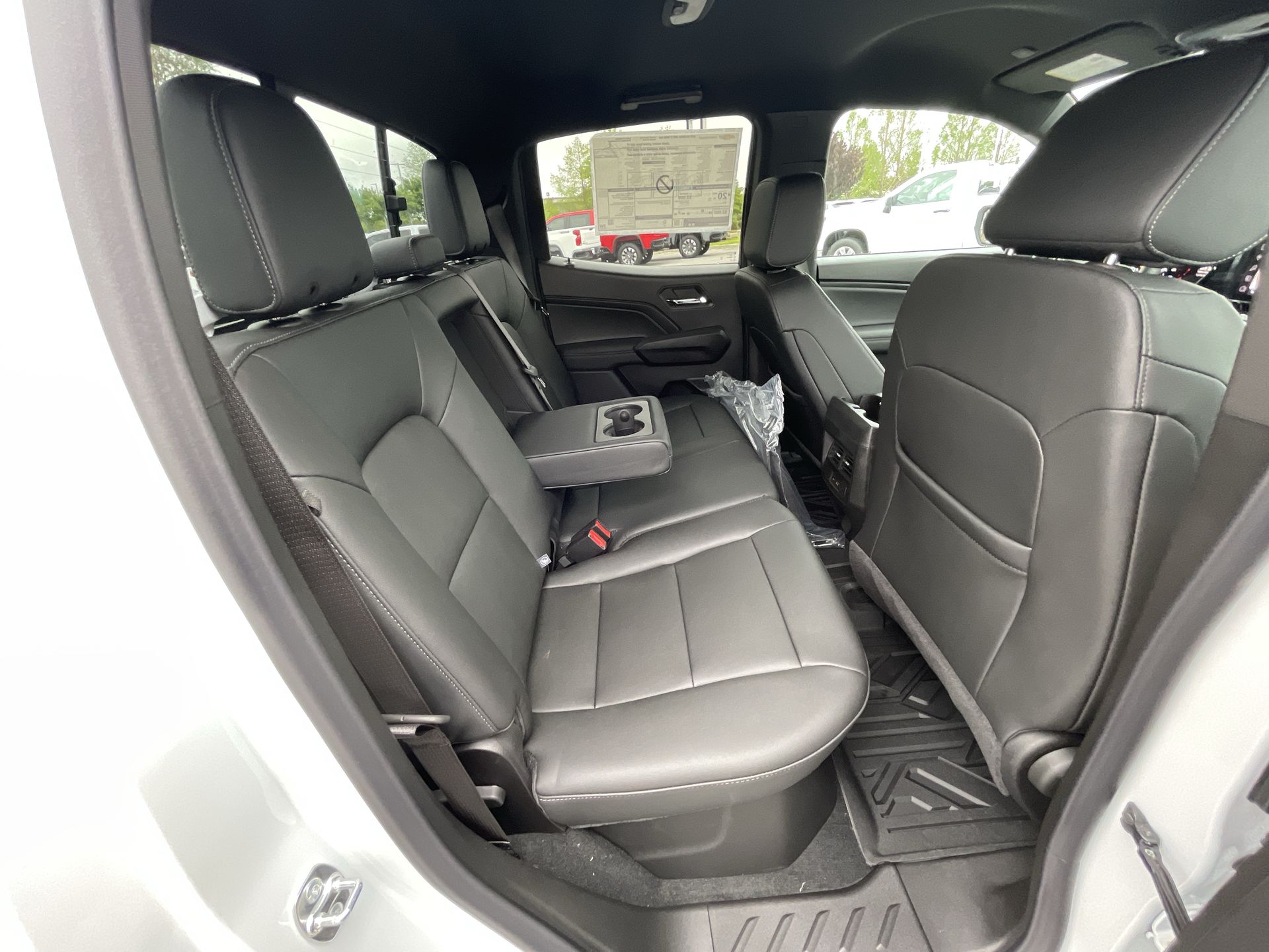 2025 Chevrolet Colorado WT/LT