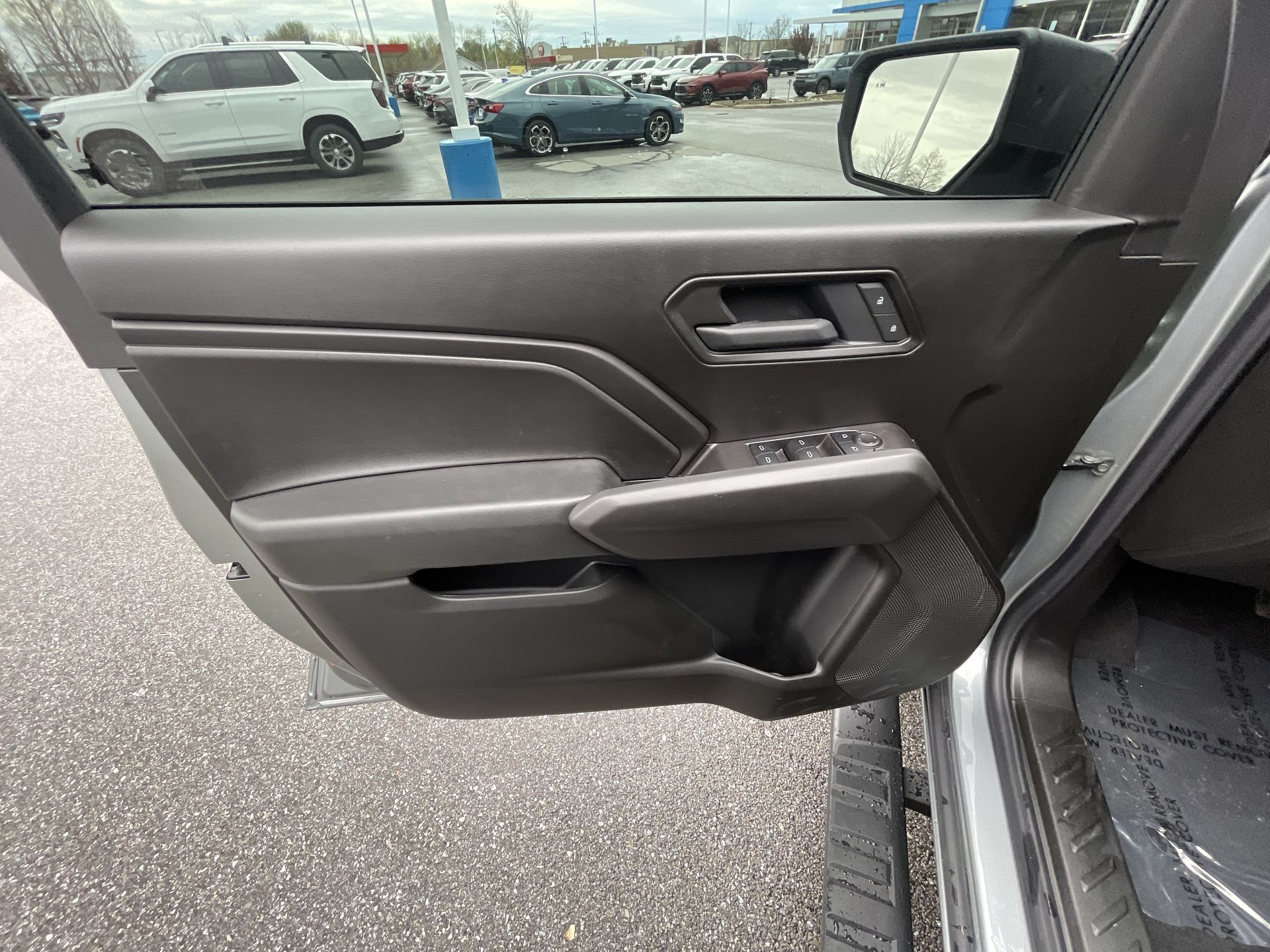 2025 Chevrolet Colorado WT/LT