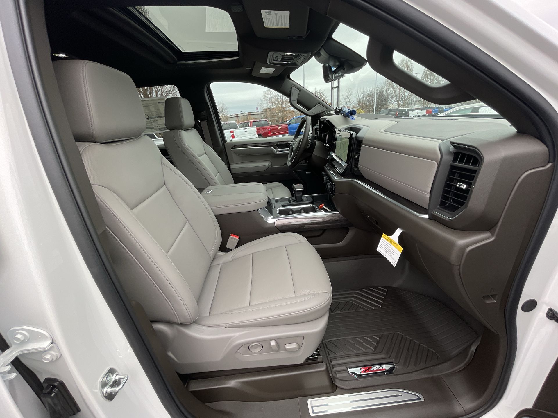 2025 Chevrolet Silverado 1500 LTZ