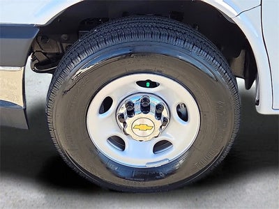 2025 Chevrolet Express Cargo 2500 WT