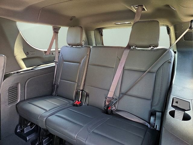 2025 Chevrolet Suburban LT