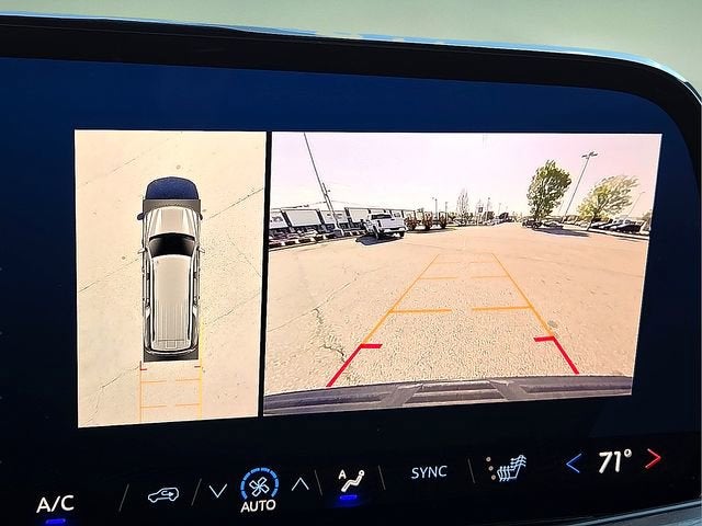 2025 Chevrolet Suburban LT