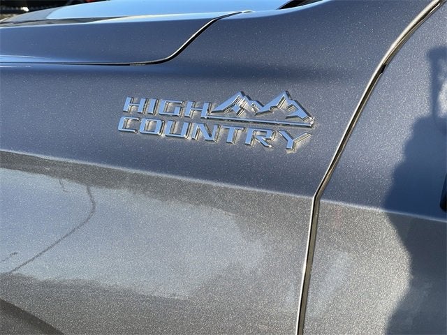 2022 Chevrolet Suburban High Country