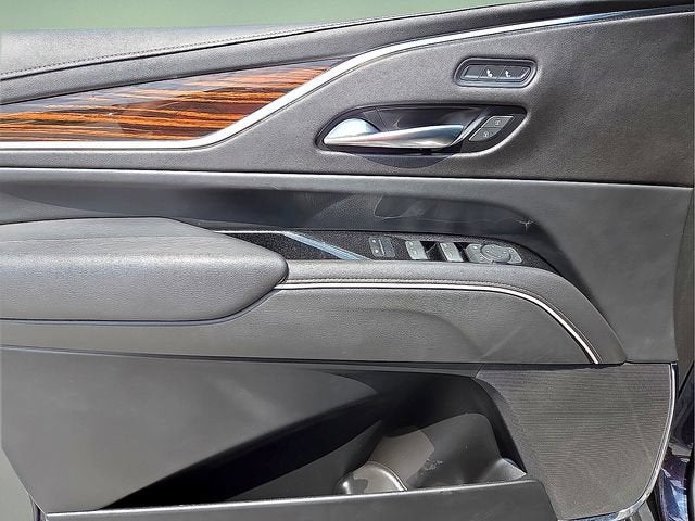 2022 Cadillac Escalade Luxury