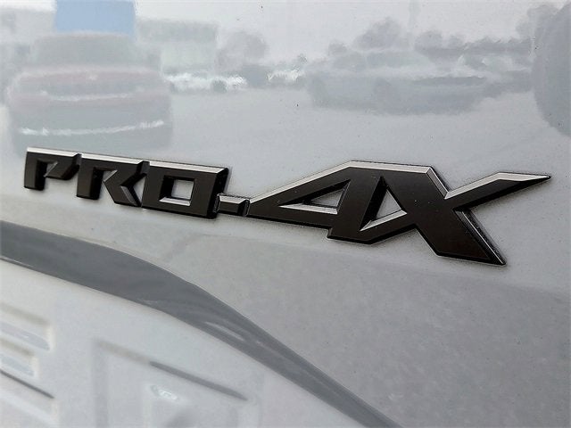 2024 Nissan Frontier Crew Cab PRO-4X 4x4
