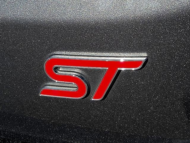 2021 Ford Edge ST