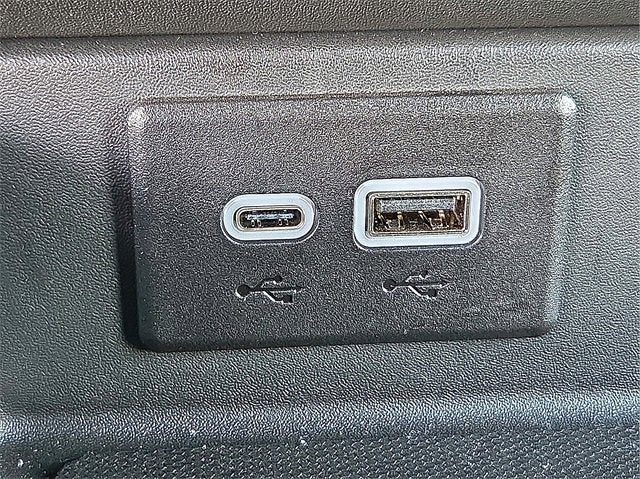 2025 Chevrolet BrightDrop 400 AWD 400