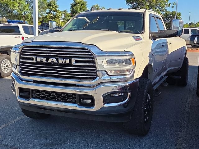 2019 RAM 3500 Laramie Crew Cab 4x4 8' Box