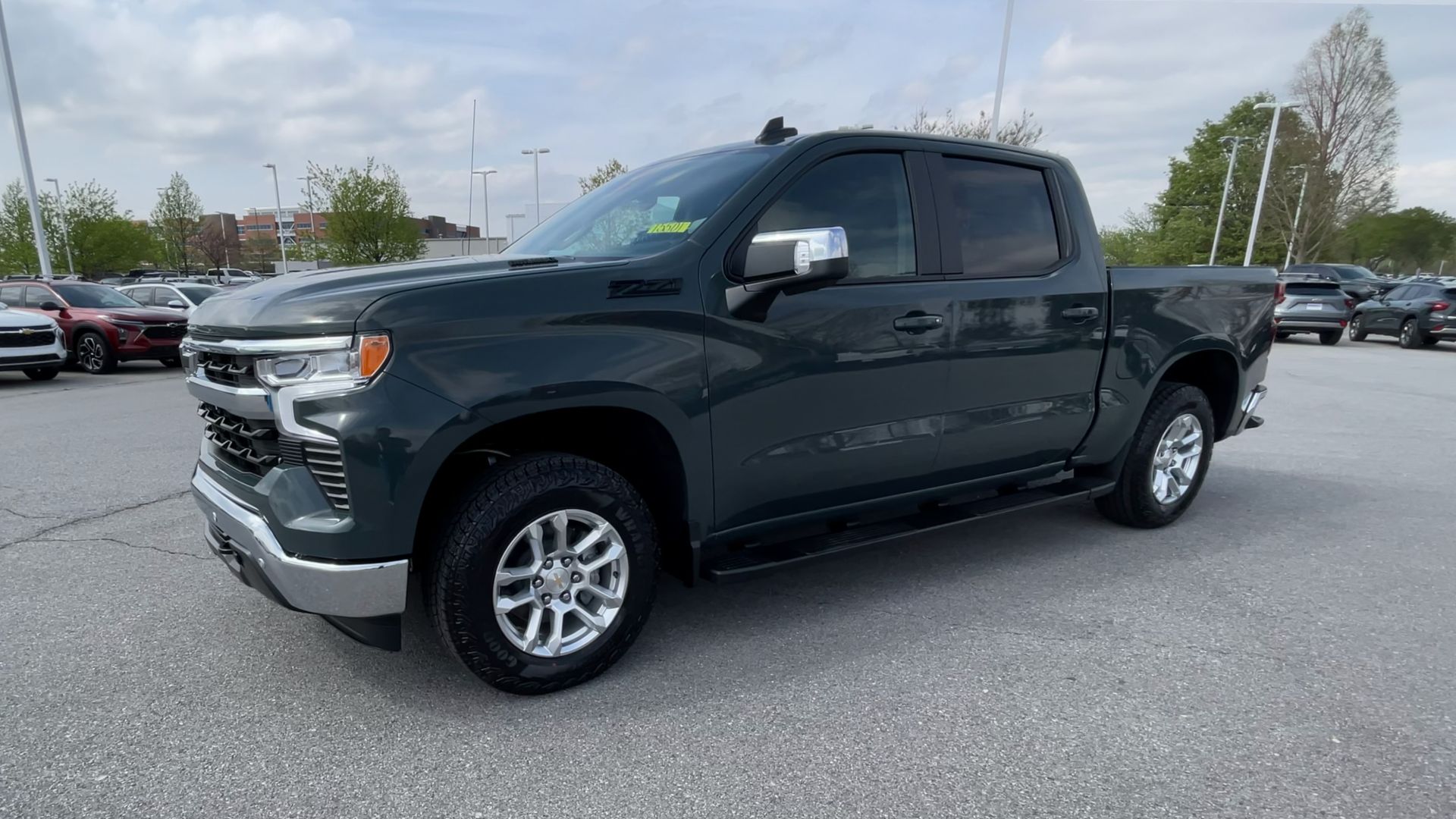 2025 Chevrolet Silverado 1500 LT