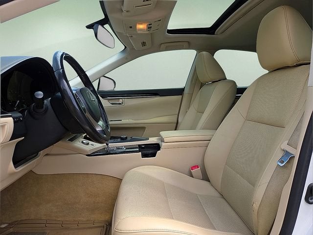2015 Lexus ES 350 Crafted Line